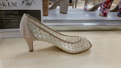 Department Store «Lord & Taylor», reviews and photos, 27650 Novi Road, Novi, MI 48377, USA