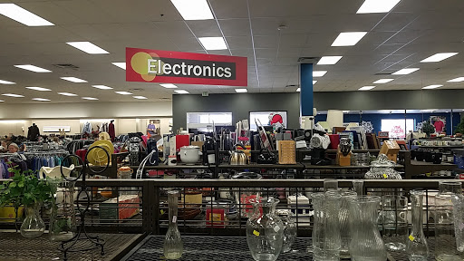 Thrift Store «Discover Goodwill North Retail Store», reviews and photos