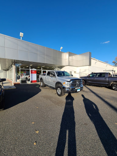 Car Dealer «Greentree Toyota», reviews and photos, 87 Federal Rd, Danbury, CT 06811, USA