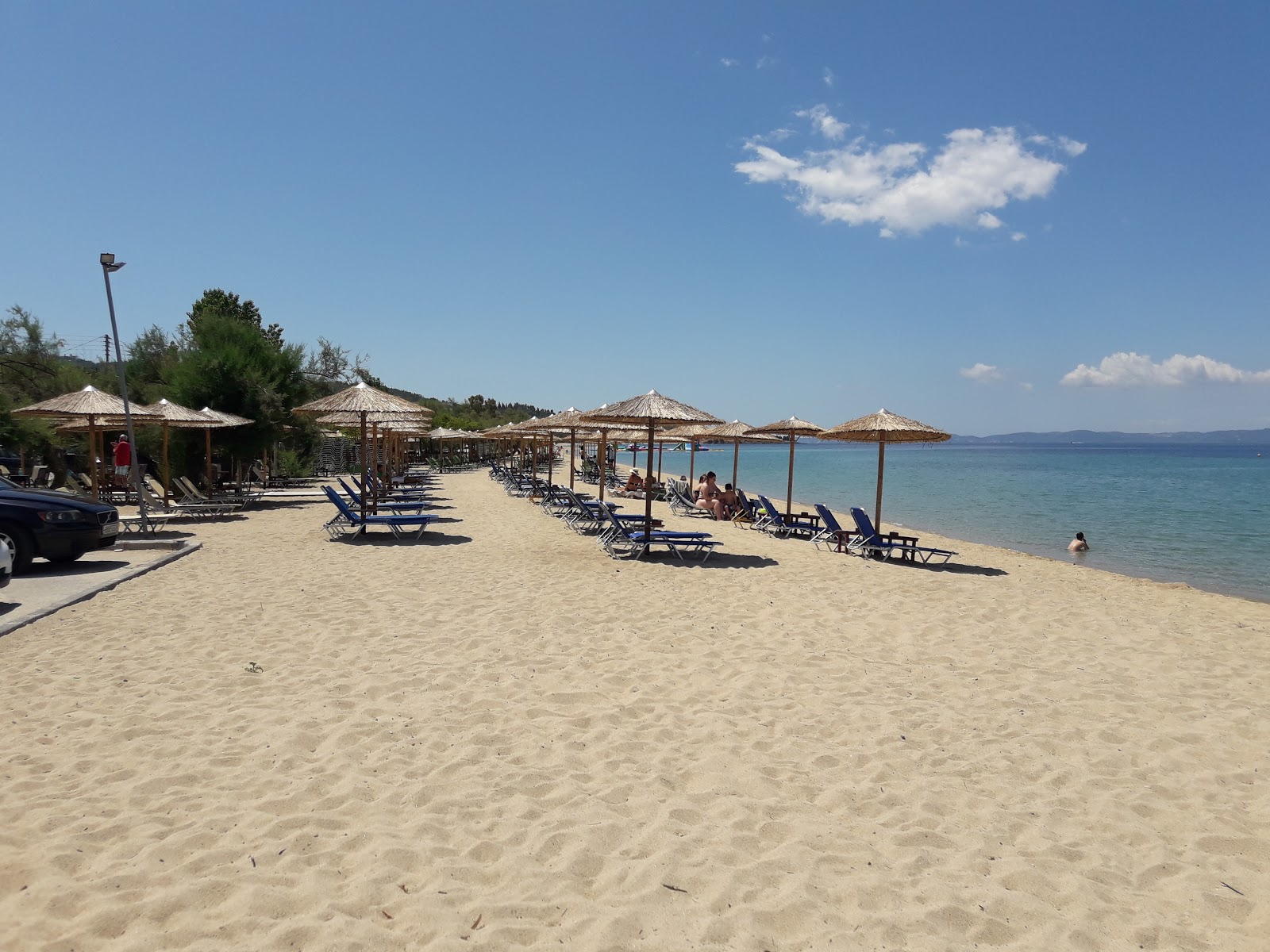 Foto de N.Marmaras beach com alto nível de limpeza