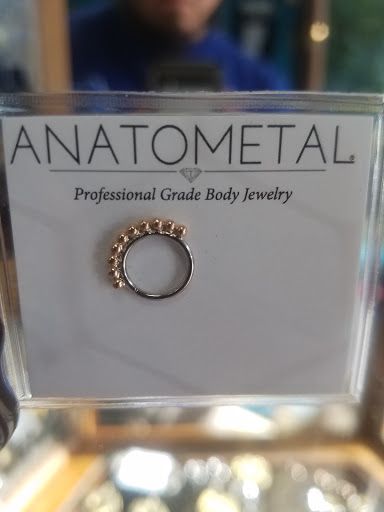 Tattoo Shop «milk and honey tattoo parlour», reviews and photos, 819 Castleton Ave, Staten Island, NY 10310, USA