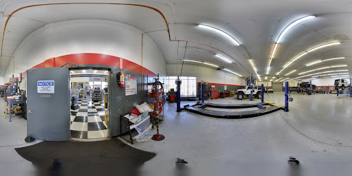 Truck Accessories Store «4 Wheel Parts Performance Center - Mesa, AZ», reviews and photos, 420 S Country Club Dr, Mesa, AZ 85210, USA