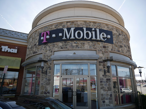 Cell Phone Store «T-Mobile», reviews and photos, 10955 Fairfax Blvd #110, Fairfax, VA 22030, USA