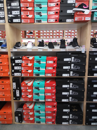 Shoe Store «WSS», reviews and photos, 1107 W 6th St, Corona, CA 92882, USA