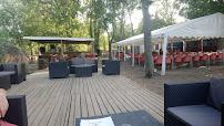 Atmosphère du Restaurant De l’autre côté du pont à Cessenon-sur-Orb - n°1