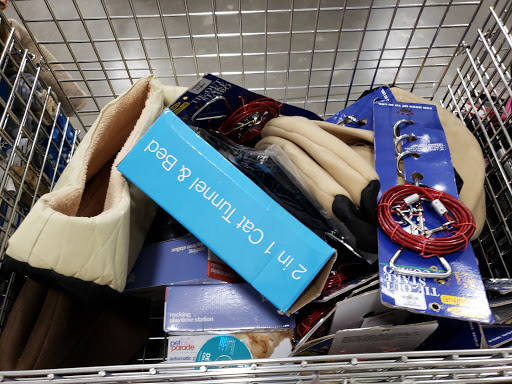 Thrift Store «Goodwill Wesley Chapel Superstore», reviews and photos, 2390 Willow Oak Dr, Wesley Chapel, FL 33544, USA