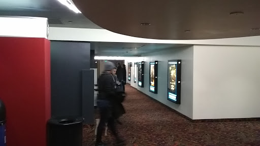 Movie Theater «Regal Cinemas Fox Tower 10», reviews and photos, 846 SW Park Ave, Portland, OR 97205, USA