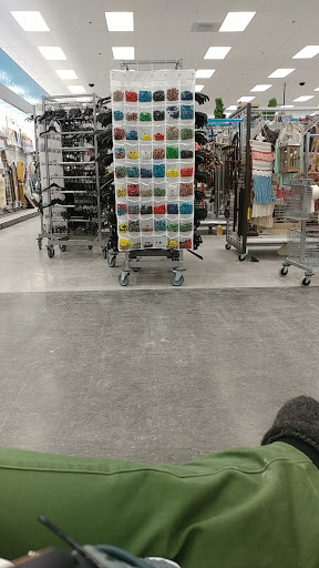 Clothing Store «Ross Dress for Less», reviews and photos, 7065 Cermak Rd, Berwyn, IL 60402, USA