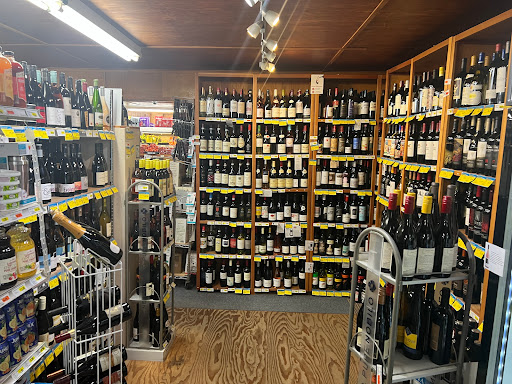 Grocery Store «Manzanita Market: The Little Apple», reviews and photos, 193 Laneda Ave, Manzanita, OR 97130, USA