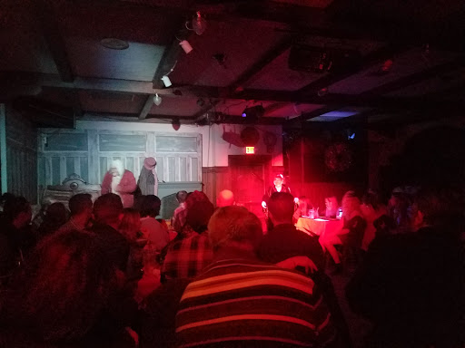 Cocktail Bar «Oak Room Lounge», reviews and photos, 5475 Lake Rd E, Geneva, OH 44041, USA