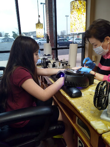 Nail Salon «Suncco Salon Nails & Tanning», reviews and photos, 2000 Midway Dr # 4, Harrington, DE 19952, USA