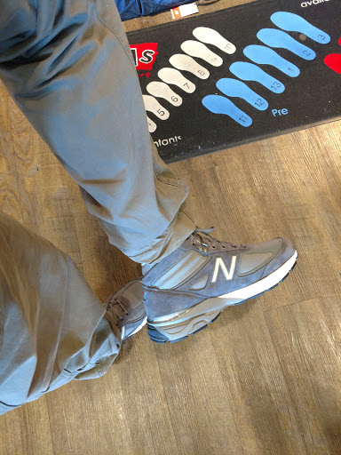 Shoe Store «New Balance», reviews and photos, 127 Old Country Rd, Carle Place, NY 11514, USA