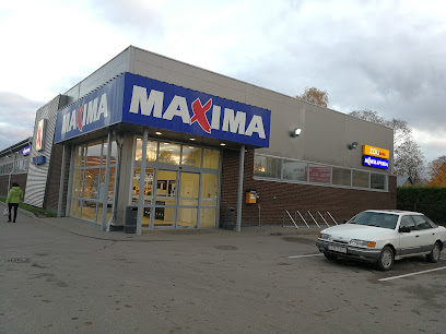 Maxima X