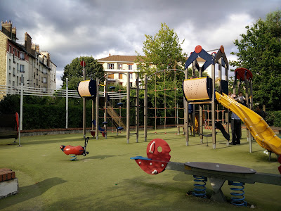 Square Jean Mermoz à Enghien-les-Bains
