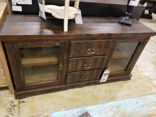 Furniture Store «The Dump Furniture Outlet», reviews and photos, 124 Newmarket Square, Newport News, VA 23605, USA