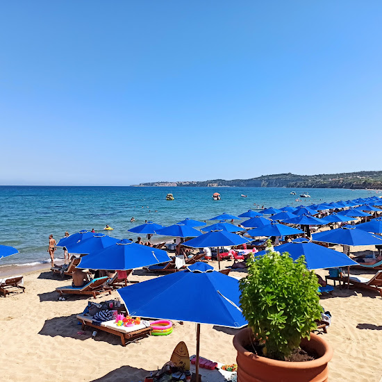 Peroulia beach