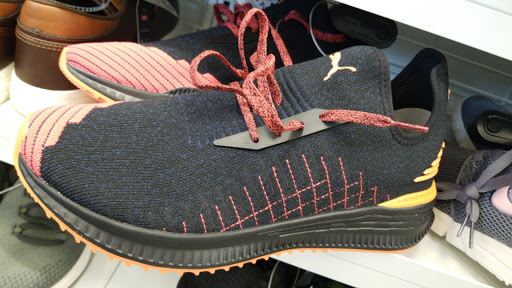 Clothing Store «Ross Dress for Less», reviews and photos, 257 N Weber Rd, Bolingbrook, IL 60490, USA