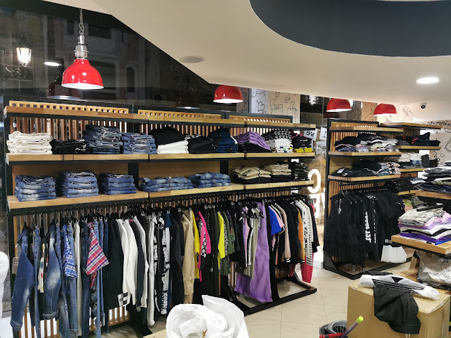 Отзиви за Pause Jeans pLOVEdiv в Пловдив - Магазин за дрехи