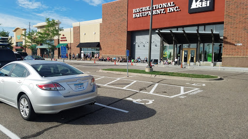 Camping Store «REI», reviews and photos, 11581 Fountains Dr, Maple Grove, MN 55369, USA