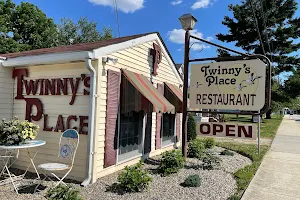 Twinny's Place image