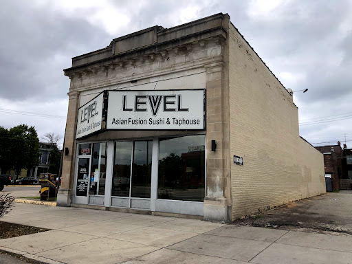 LEVEL Restaurant & Bar
