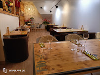 Atmosphère du Restaurant asiatique Restaurant KHANG à Saint-Méen-le-Grand - n°11