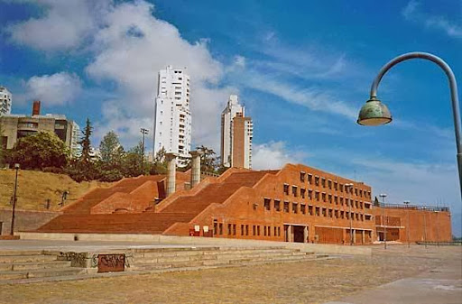 Colegio e Instituto Superior Parque España