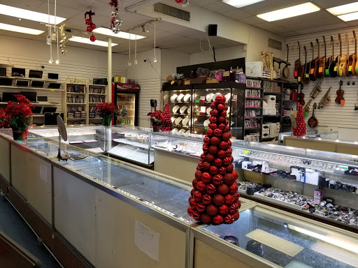 Pawn Shop «Woodbridge Gold & Pawn», reviews and photos, 13572 Jefferson Davis Hwy, Woodbridge, VA 22191, USA