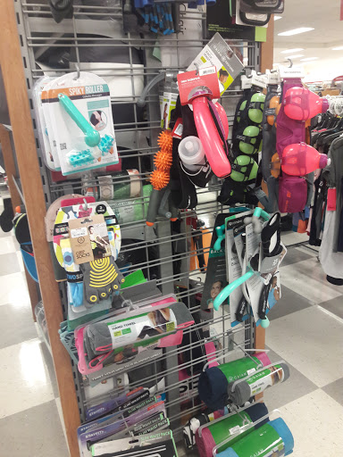 Department Store «T.J. Maxx», reviews and photos, 700 Broadway, Westwood, NJ 07675, USA