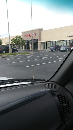 Shopping Mall «Pinellas Shopping Center», reviews and photos, 863 W Bay Dr, Largo, FL 33770, USA