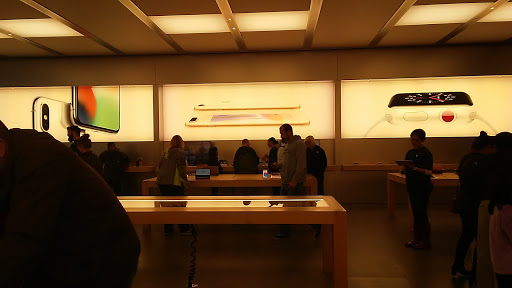 Computer Store «Apple Tacoma Mall», reviews and photos, 4502 S Steele St, Tacoma, WA 98409, USA