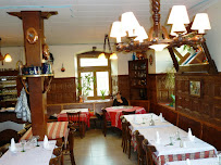 Atmosphère du Restaurant de poisson Les Deux Clefs à Ebersmunster - n°5