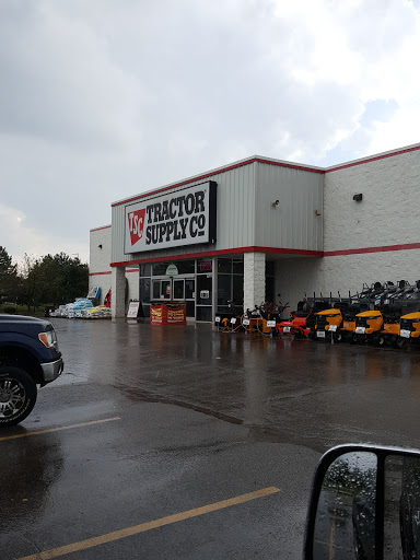Tractor Supply Co., 57155 Gratiot Ave, New Haven, MI 48048, USA, 