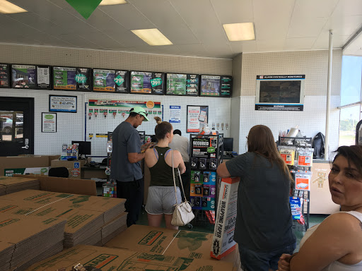 Truck Rental Agency «U-Haul Moving & Storage of Irving», reviews and photos, 2630 W Irving Blvd, Irving, TX 75061, USA