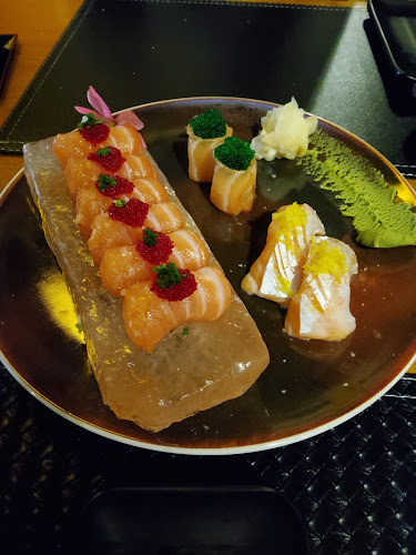 Comentários e avaliações sobre Torii Izakaya & Sushi Bar