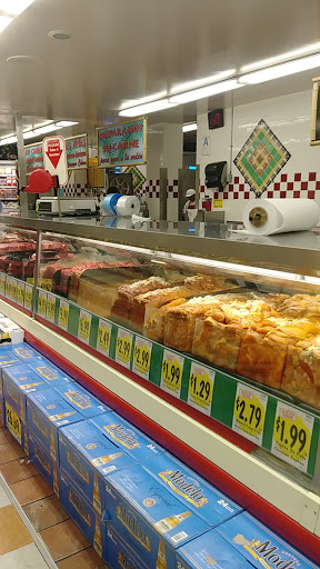 Supermarket «Vallarta Supermarkets», reviews and photos, 10859 Oxnard St, North Hollywood, CA 91606, USA