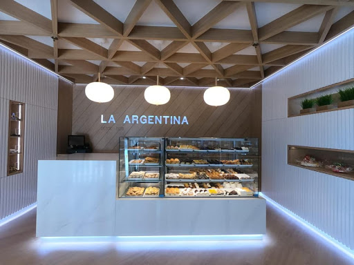 Pastelería & Confiteria La Argentina III