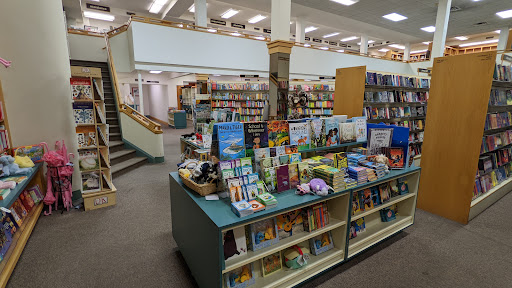 Book Store «Horizon Books», reviews and photos, 243 E Front St, Traverse City, MI 49684, USA