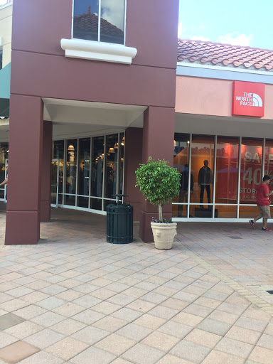 Clothing Store «The North Face Outlet», reviews and photos, 10801 Corkscrew Rd, Estero, FL 33928, USA