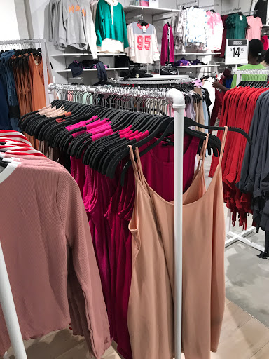 Clothing Store «Forever 21», reviews and photos, 10300 Little Patuxent Pkwy #1780, Columbia, MD 21044, USA