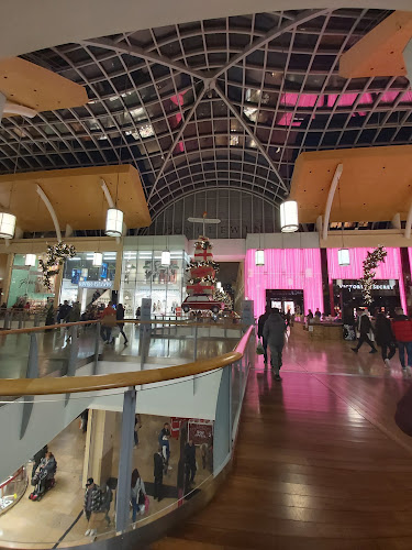 Capitol Shopping Centre - Shopping mall