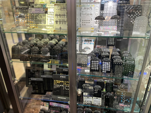 Body Piercing Shop «Body Jewelry Plus SC», reviews and photos, 2896 Southcenter Mall, Seattle, WA 98188, USA