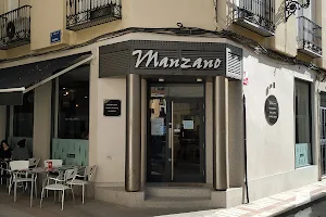 Manzano - Panadería Cafetería Pastelería image