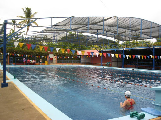 Escuela club de natación Hogar Zacarias Guerra