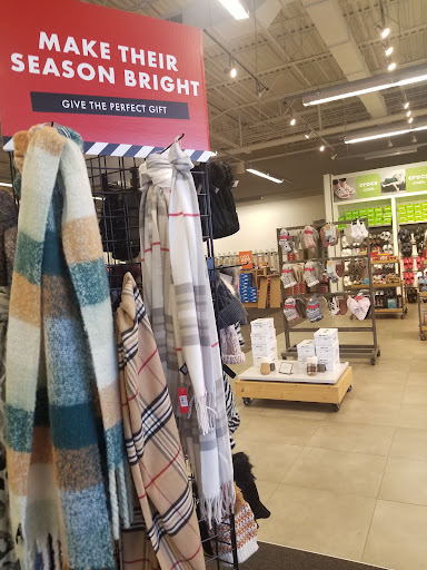 Shoe Store «DSW Designer Shoe Warehouse», reviews and photos, 1065 Woodland Rd, Reading, PA 19610, USA