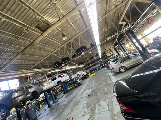 Auto Repair Shop «Arlington Auto Care», reviews and photos, 3298 Wilson Blvd, Arlington, VA 22201, USA