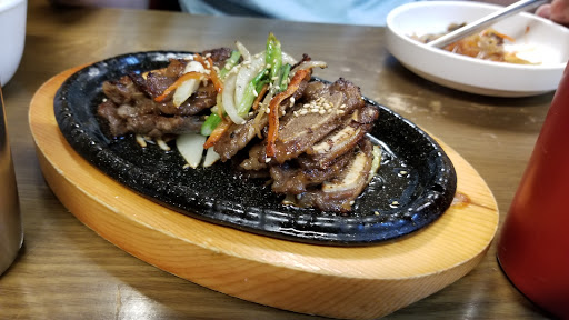 Momo Japanese & Korean Restaurant