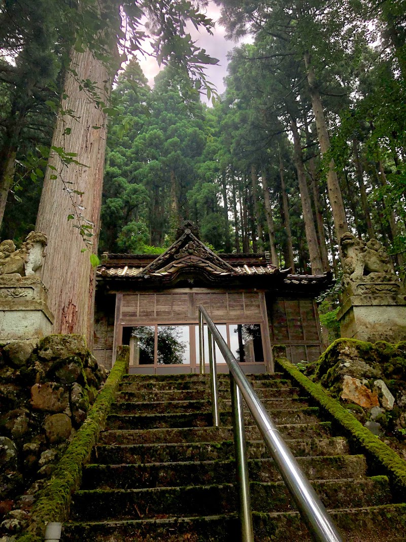 杉森白山神社