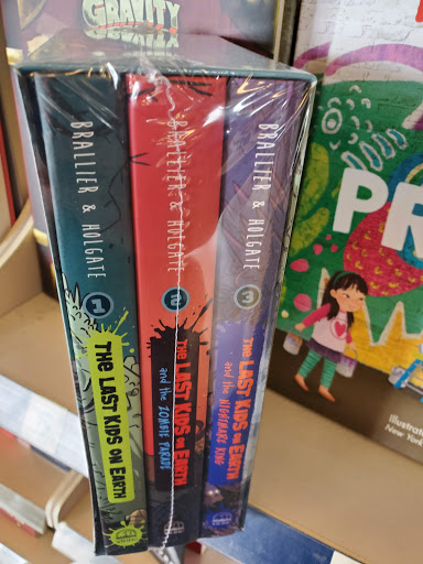 Book Store «Books-A-Million», reviews and photos, 994 Breckenridge Ln, Louisville, KY 40207, USA