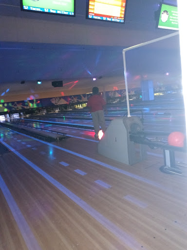 Bowling Alley «Levittown Lanes», reviews and photos, 56 Tanners Ln, Levittown, NY 11756, USA